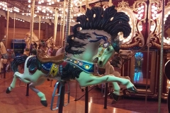 seattle_carouse_lead_horse